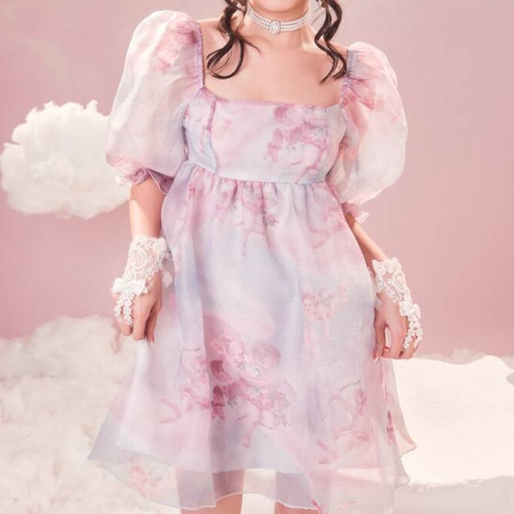 Perfect Valentine’s Day puff dress